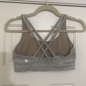 lululemon Bra size 8 with removable pads